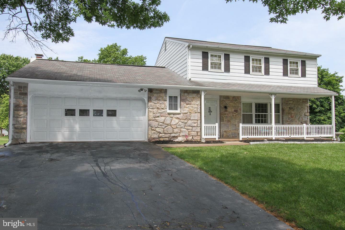 Property Photo:  1229 Crestwood Drive  PA 19464 