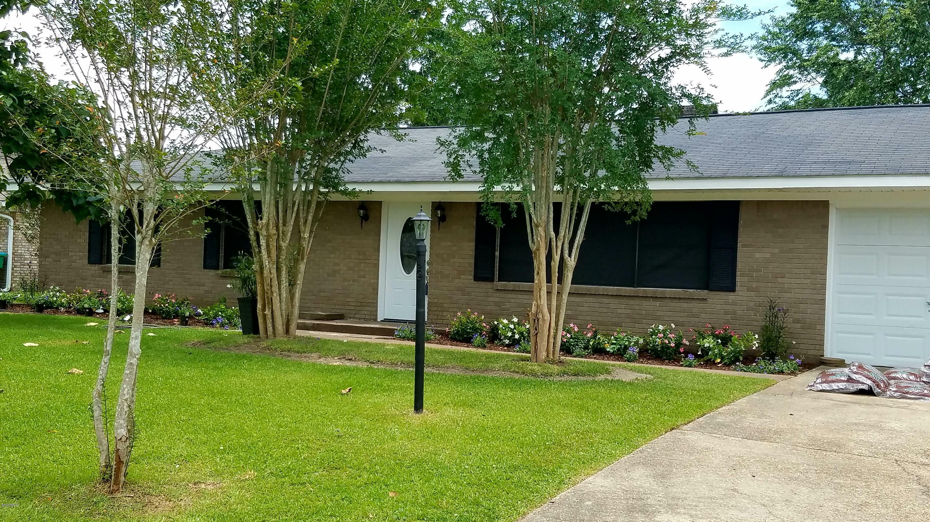 Property Photo:  15449 N Parkwood Drive  MS 39503 