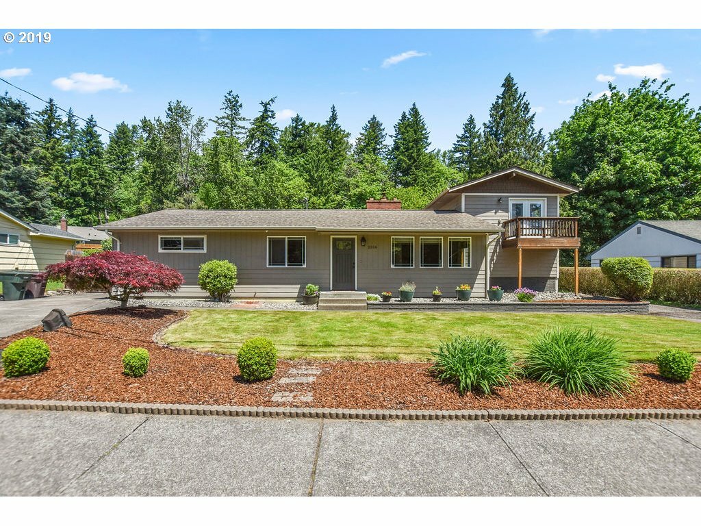 Property Photo:  2316 Cascade Way  WA 98632 