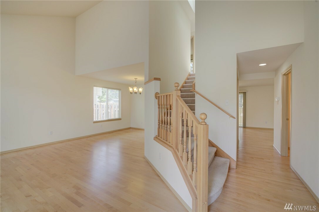 Property Photo:  4006 NE 18th St  WA 98056 