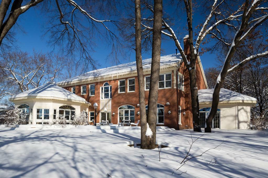 Property Photo: 830 Belanger Drive MN 55303