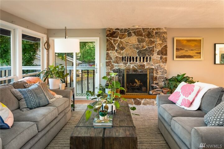 Property Photo:  21804 3rd Dr SE  WA 98021 