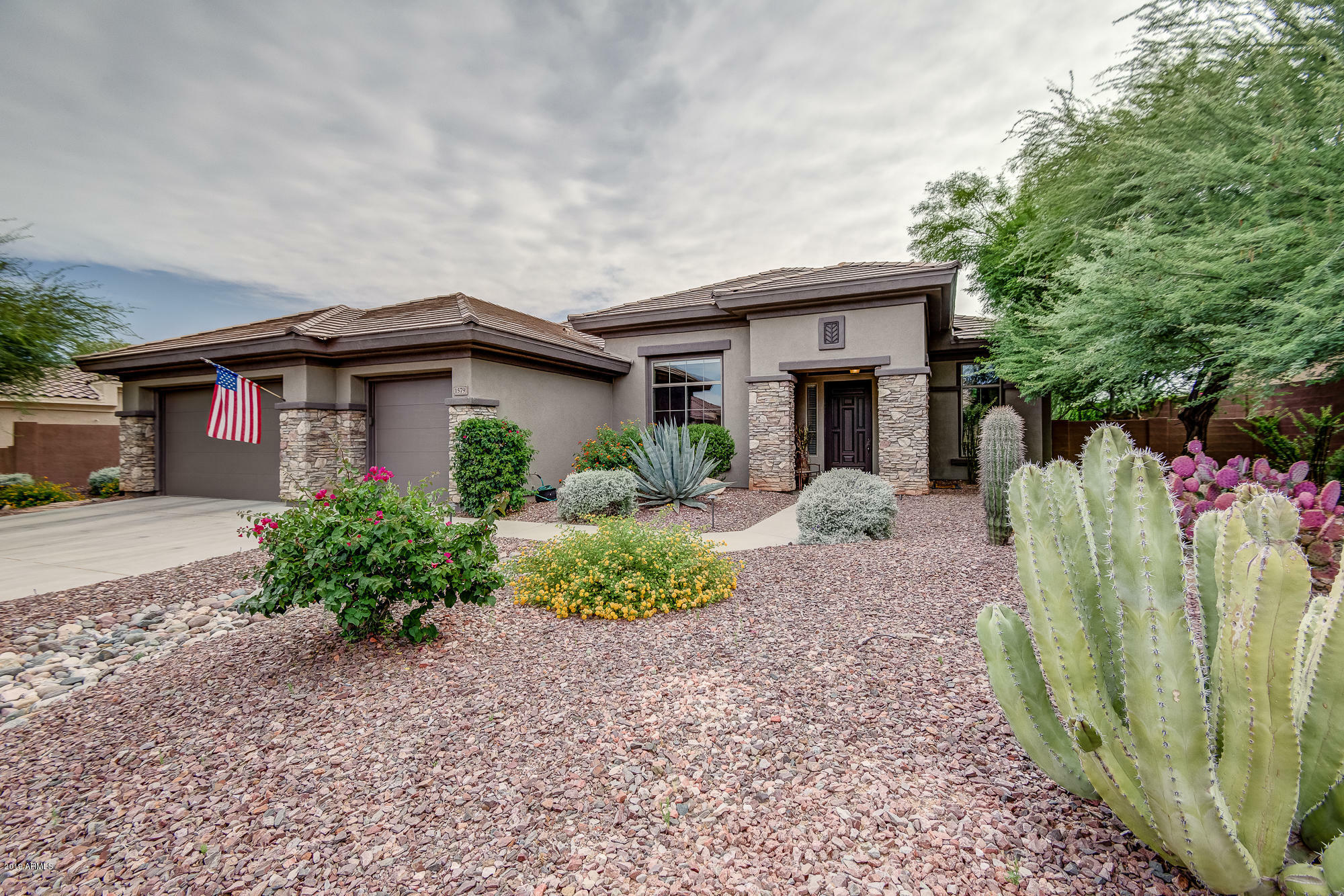 Property Photo:  1579 W Laurel Greens Court  AZ 85086 