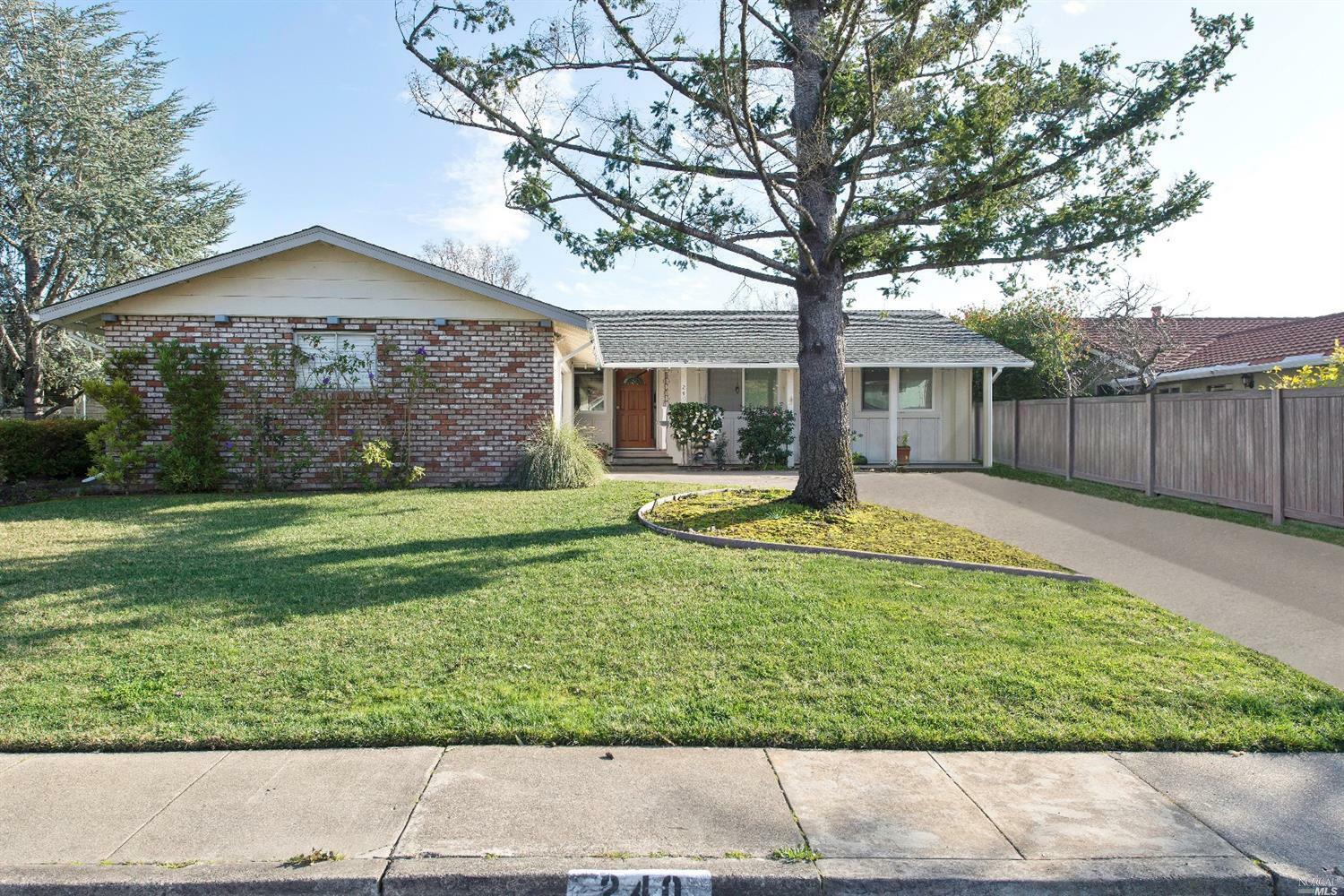 Property Photo: 240 San Carlos Way CA 94945