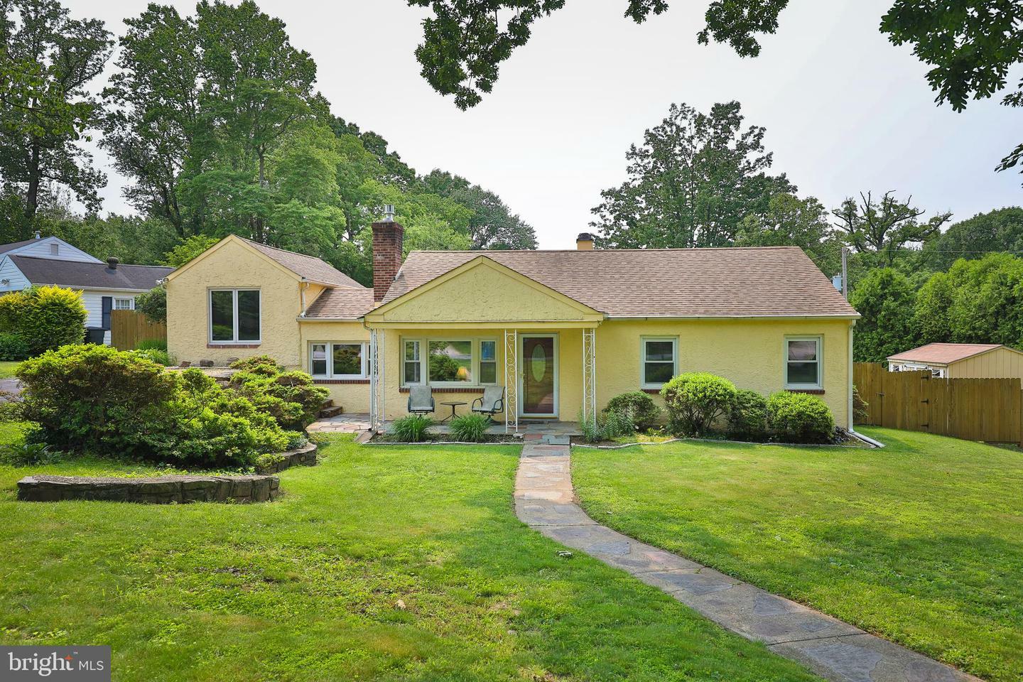 Property Photo:  359 Valley View Road  PA 19406 