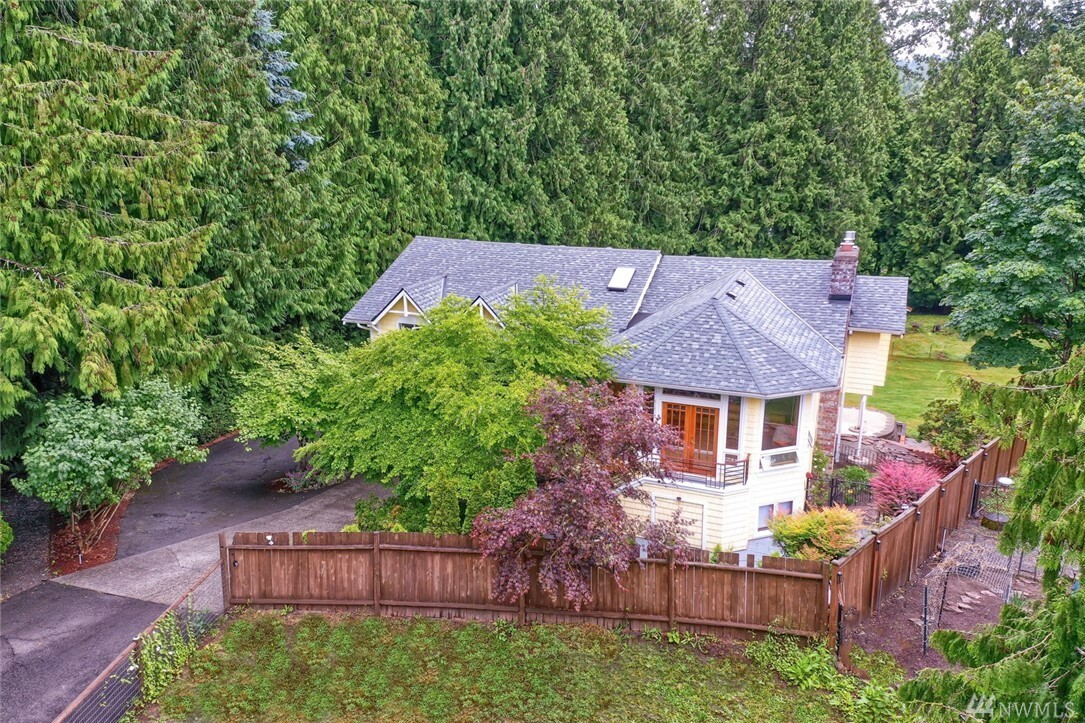 Property Photo:  15920 198th Place NE  WA 98077 