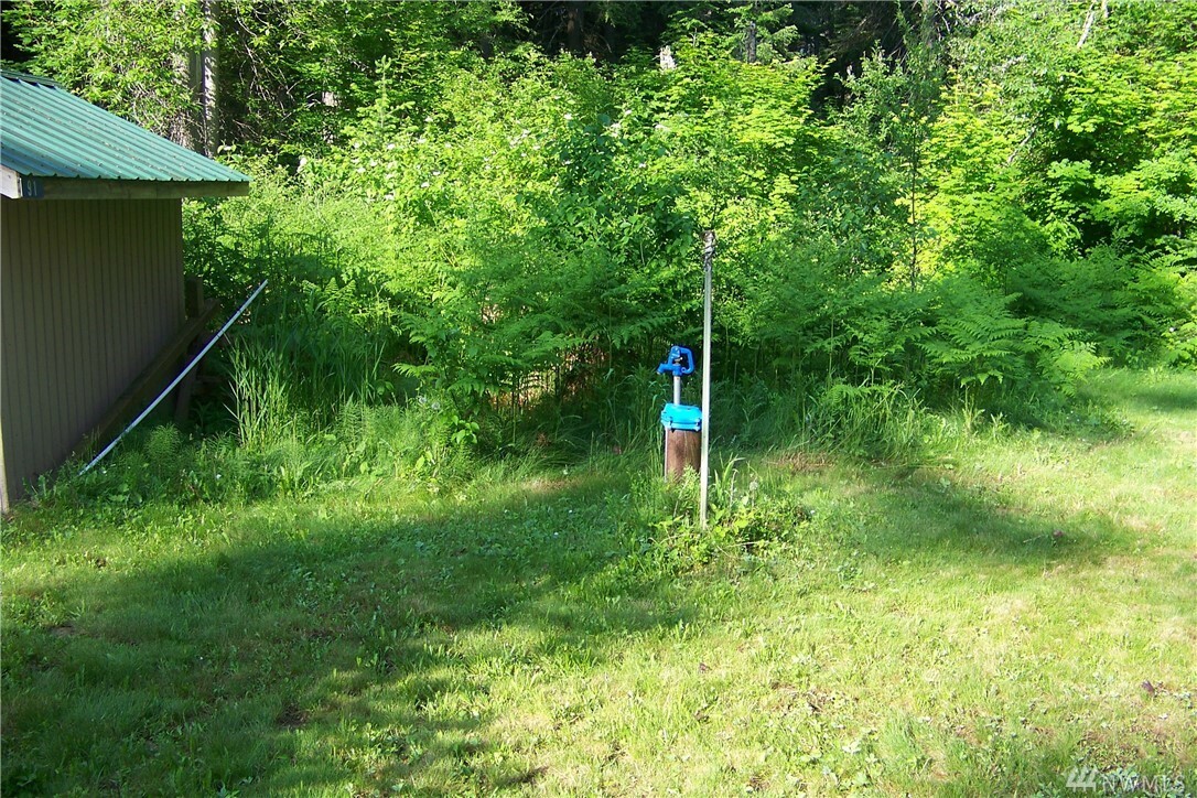 Property Photo:  91 Blue Spruce Dr  WA 98925 