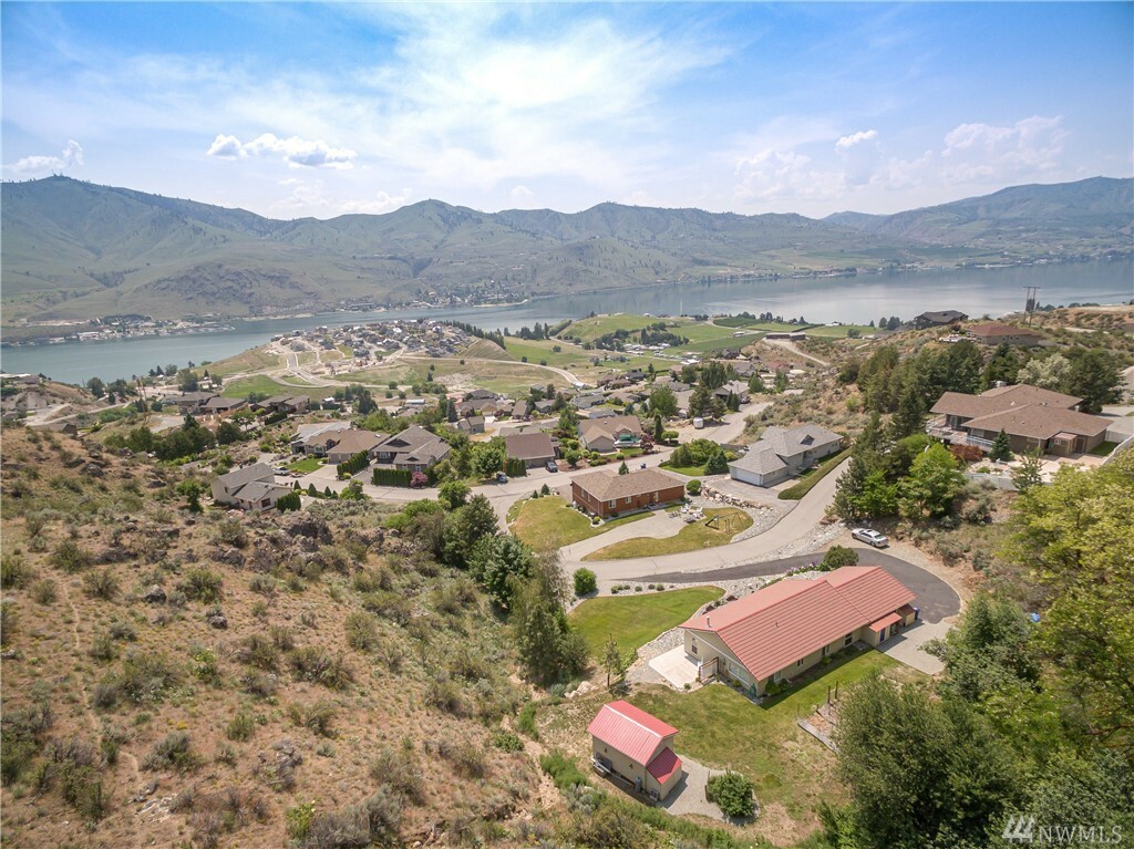 121 Long Dr  Chelan WA 98816 photo