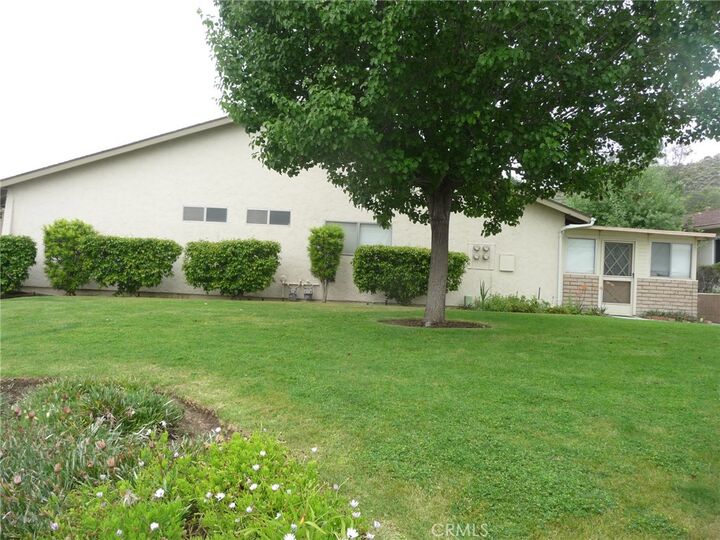 Property Photo:  26715 Oak Branch Circle  CA 91321 