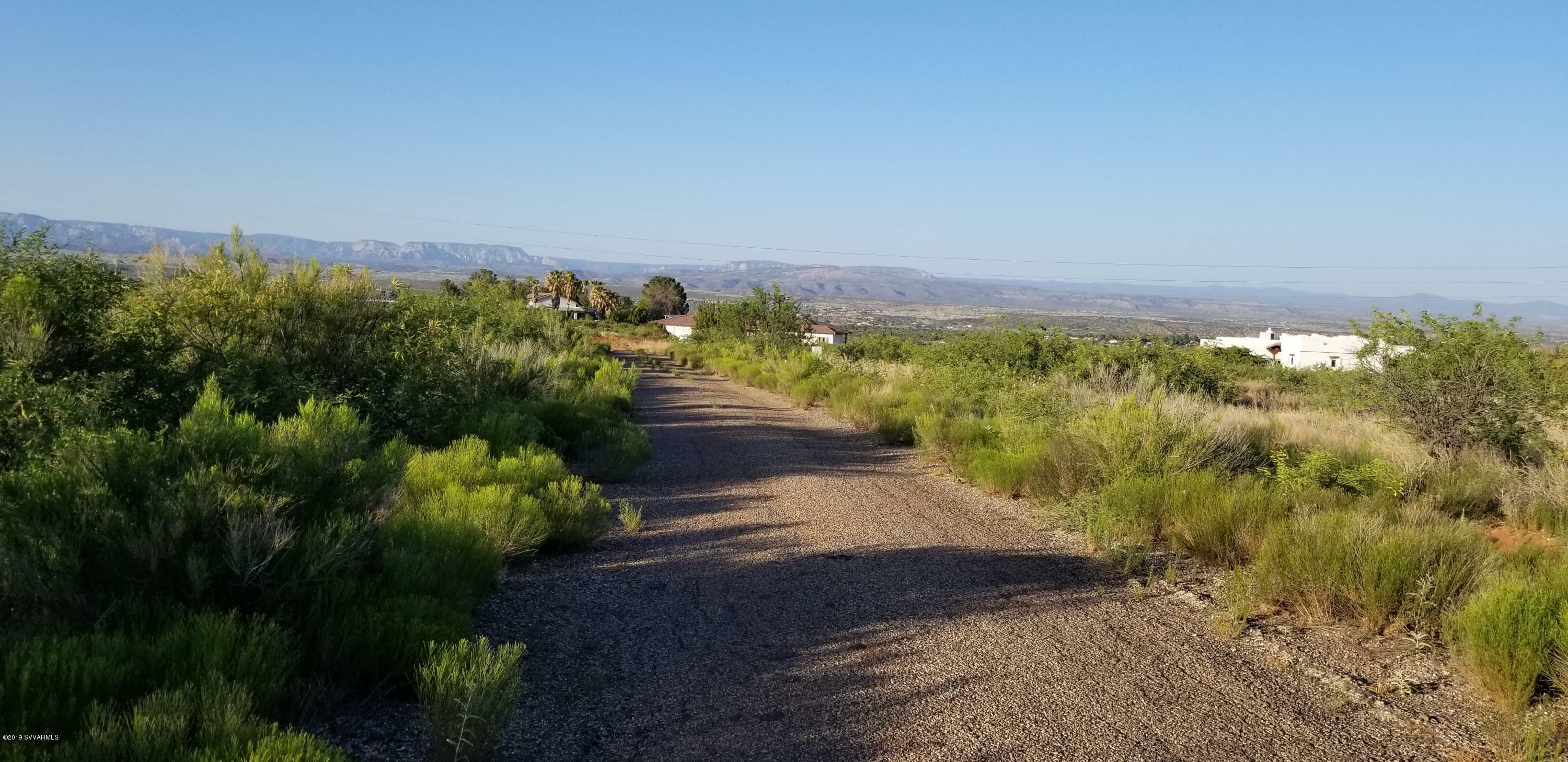 Property Photo: 1020 E House Mountain Drive AZ 86326