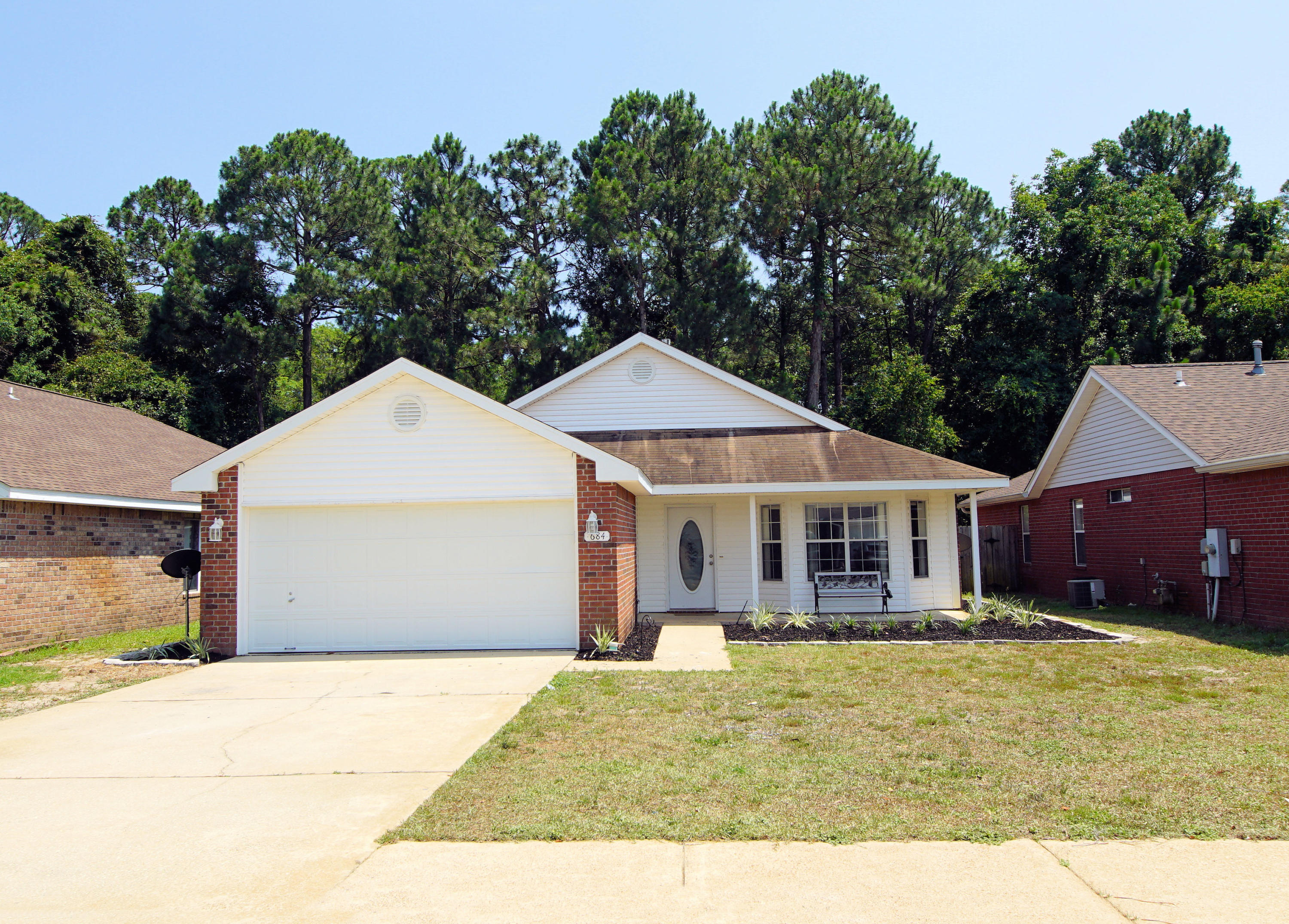Property Photo: 684 Randall Roberts Road FL 32547