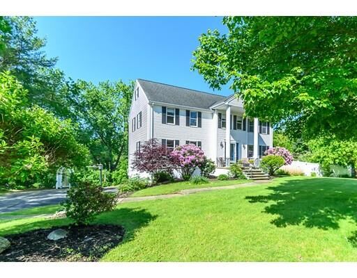 Property Photo:  7 Snowberry Road  MA 01810 