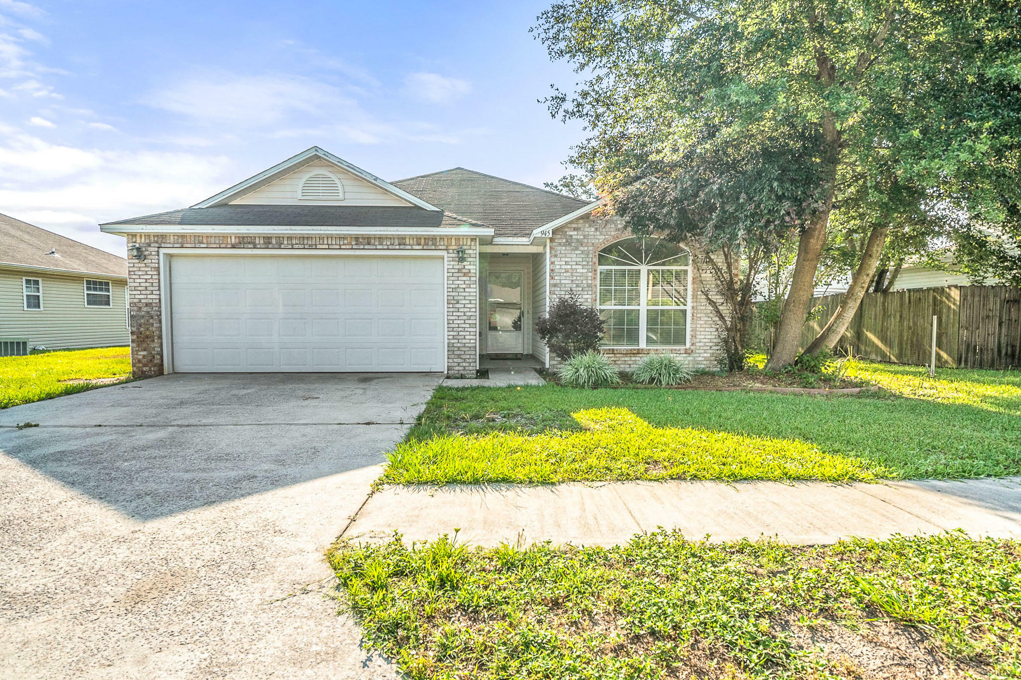 Property Photo:  945 Scenic Oak Lane  FL 32547 