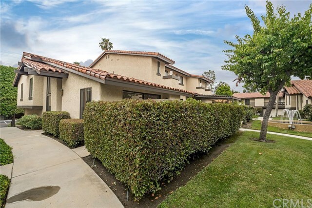 Property Photo: 4922 E Atherton Street CA 90815