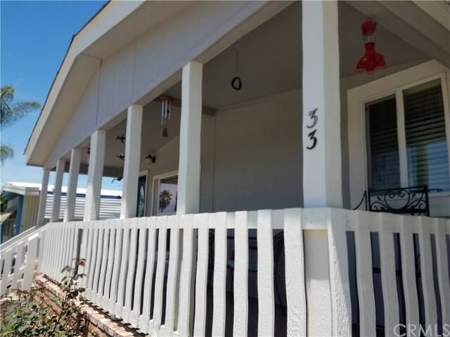 Property Photo:  725 W Thornton Avenue 33  CA 92543 