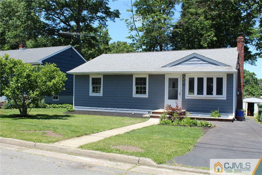 Property Photo:  62 Wisteria Street  NJ 08817 