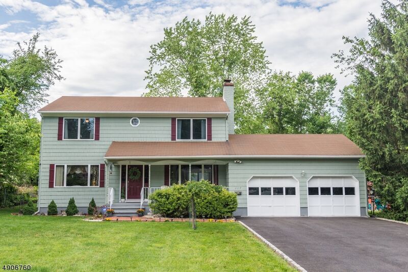 Property Photo:  417 Rahway Ave  NJ 07080 