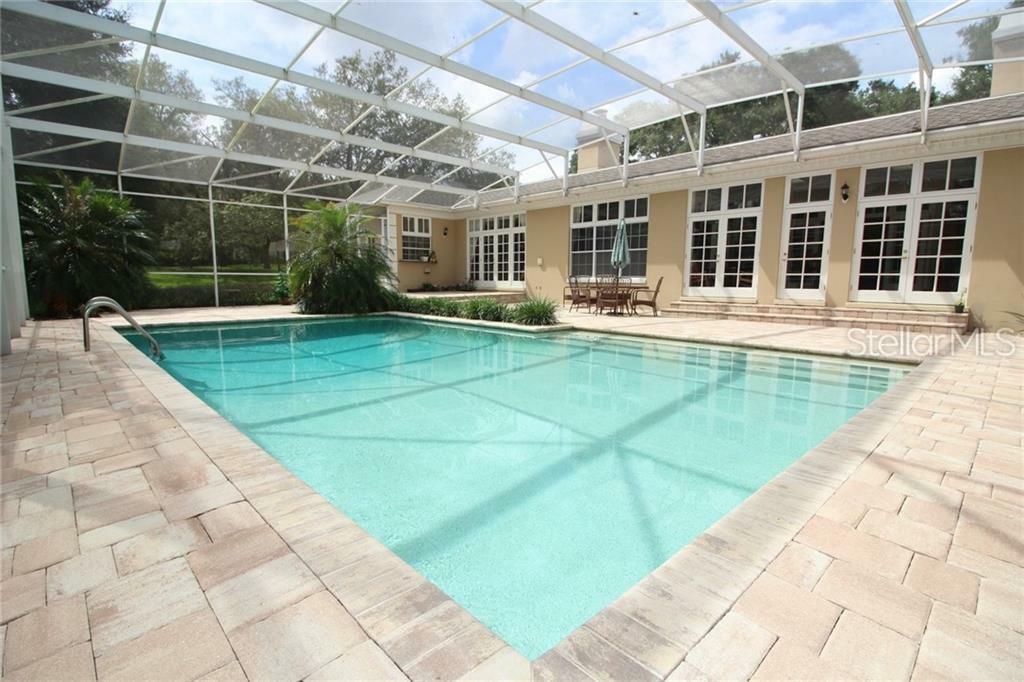 Property Photo:  604 E Club Circle  FL 32779 