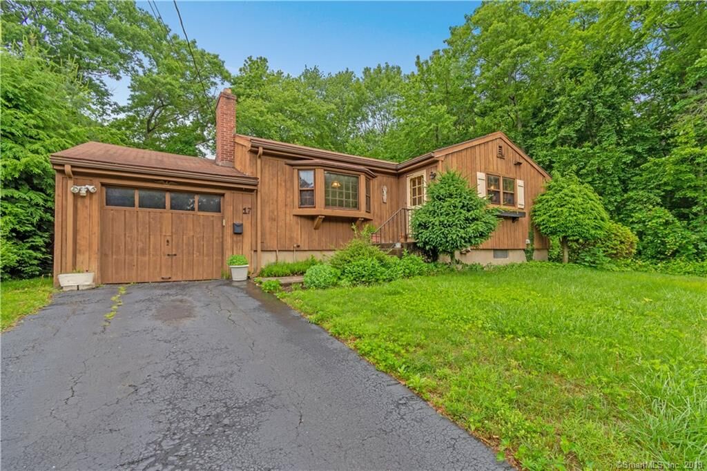 Property Photo: 17 Stony Brook Circle CT 06611