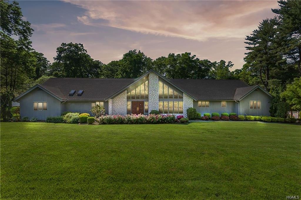 Property Photo:  11 Meadowbrook Road  NY 10605 