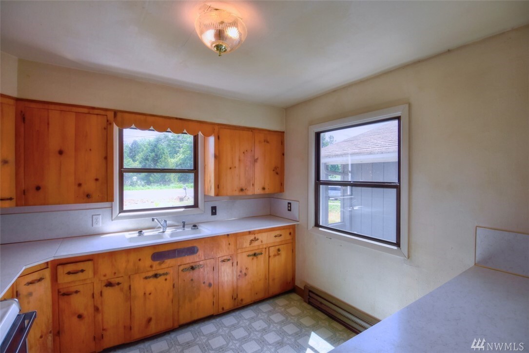 Property Photo:  2525 Sleater Kinney Rd NE  WA 98506 