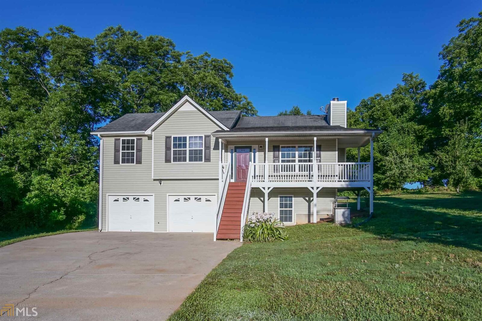 Property Photo: 211 Chief Ct GA 30153