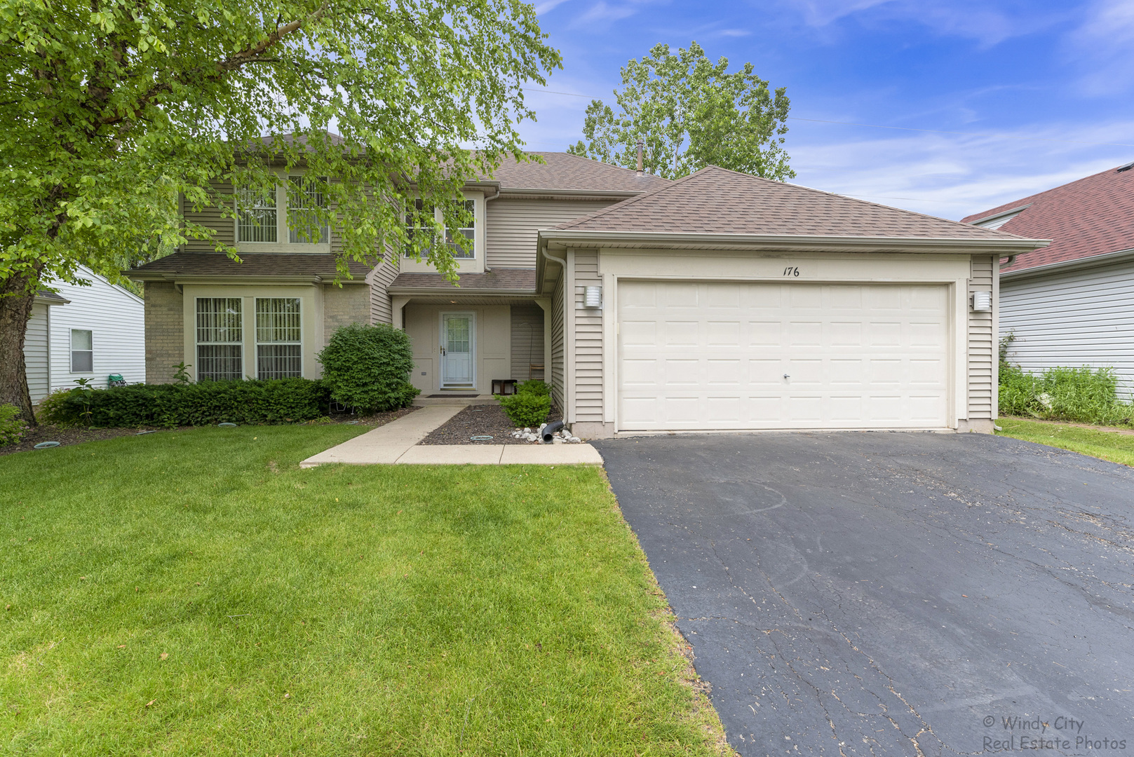 Property Photo:  176 Dickens Trail  IL 60120 