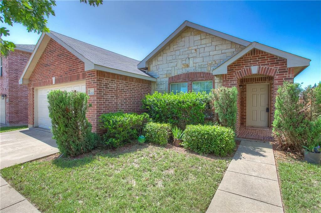 Property Photo:  1804 Thorntree Lane  TX 76247 