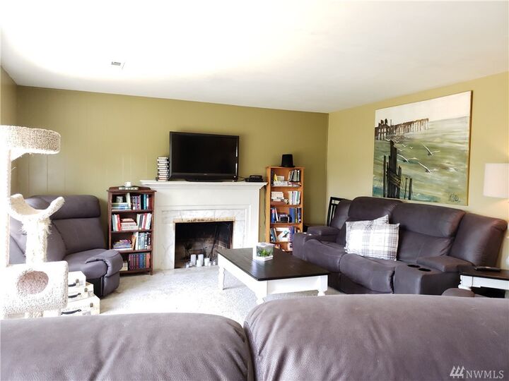 Property Photo: 2800 Azalea Place WA 98225