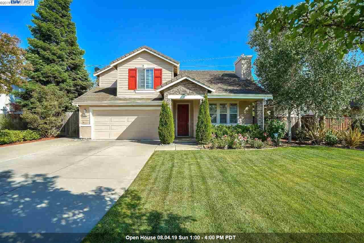 Property Photo:  567 Ridgecrest Cir  CA 94551 