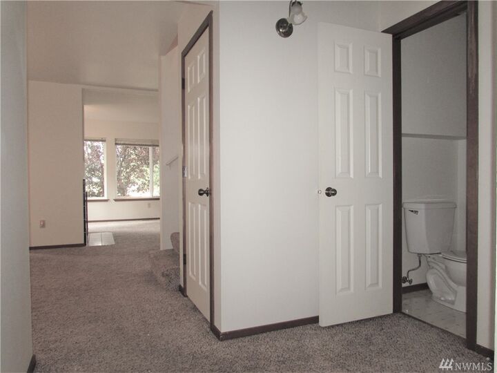 Property Photo: 1250 SW Heller Rd B1 WA 98277