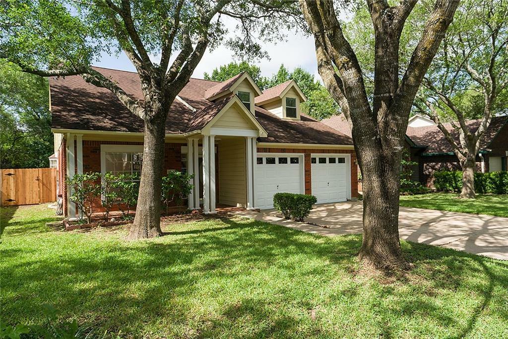 Property Photo:  14921 Snelling Drive  TX 78641 