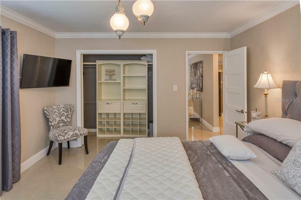 Property Photo: 6123 6th Avenue S FL 33707