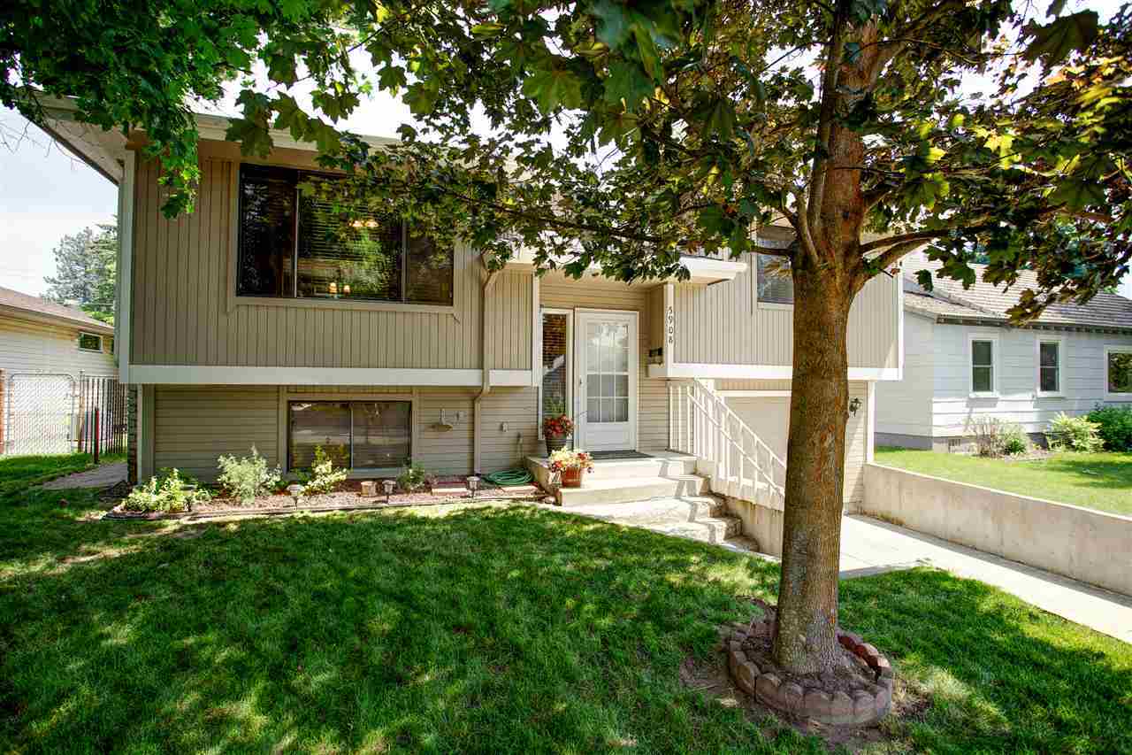 Property Photo: 5908 N Lincoln St WA 99205