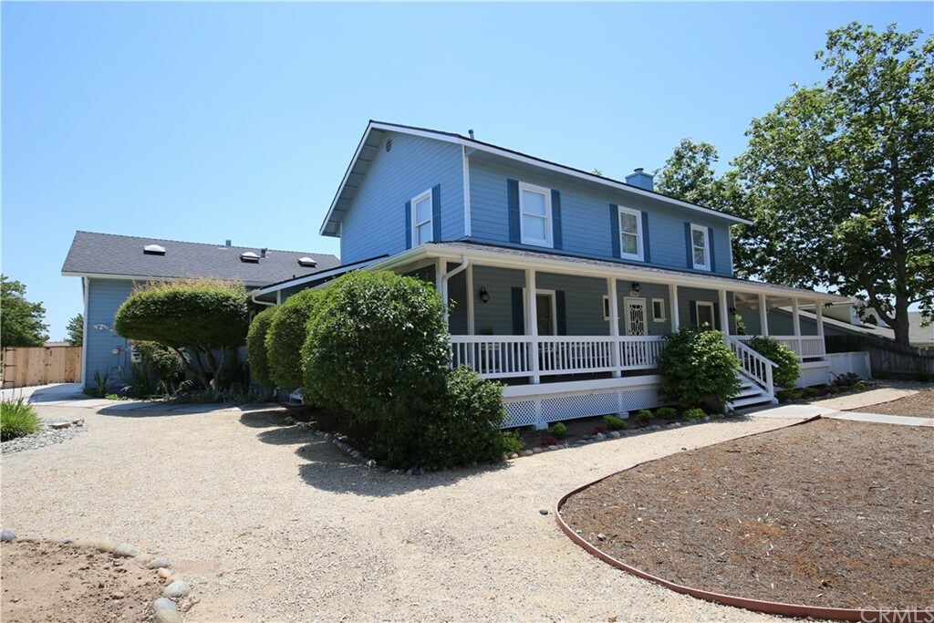 Property Photo:  1906 Bella Vista Court  CA 93446 