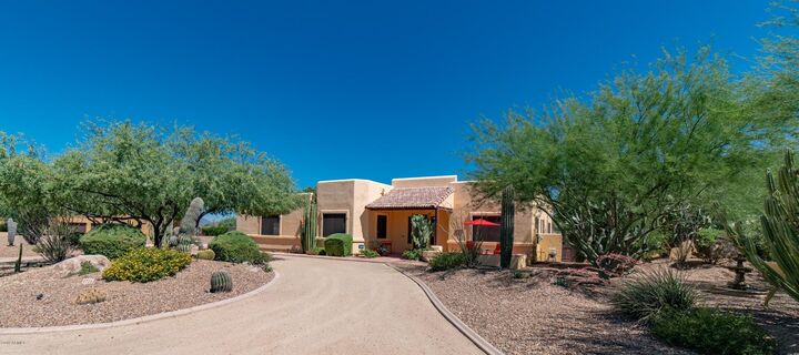 Property Photo:  2714 W Valley View Trail  AZ 85086 