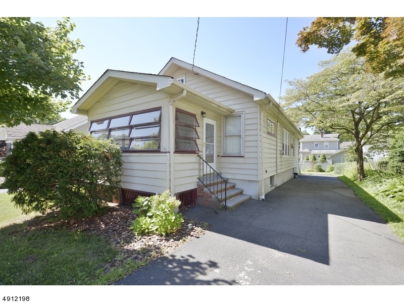 Property Photo: 342 Warburton Ave NJ 07506
