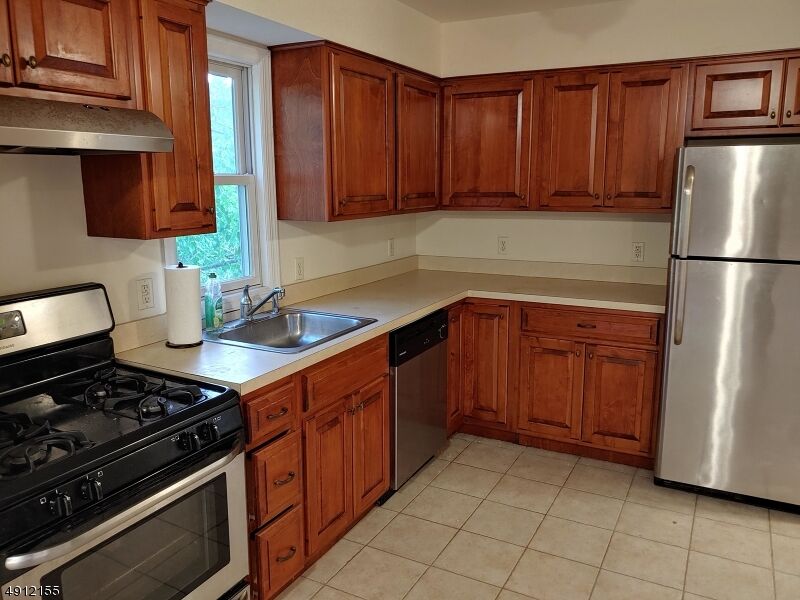 Property Photo:  895 McBride Ave 9  NJ 07424