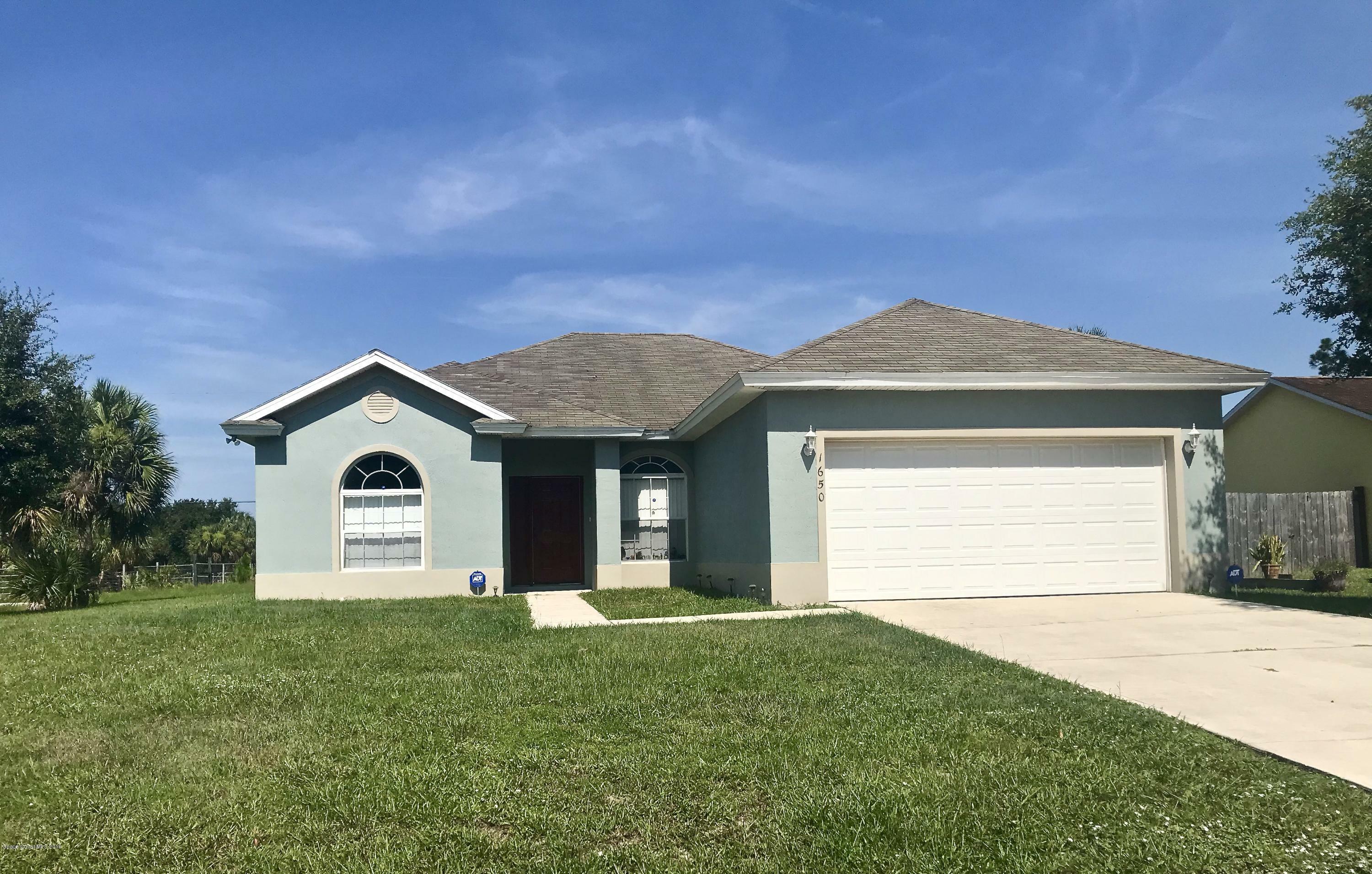 Property Photo:  1650 Amador Avenue NW  FL 32907 