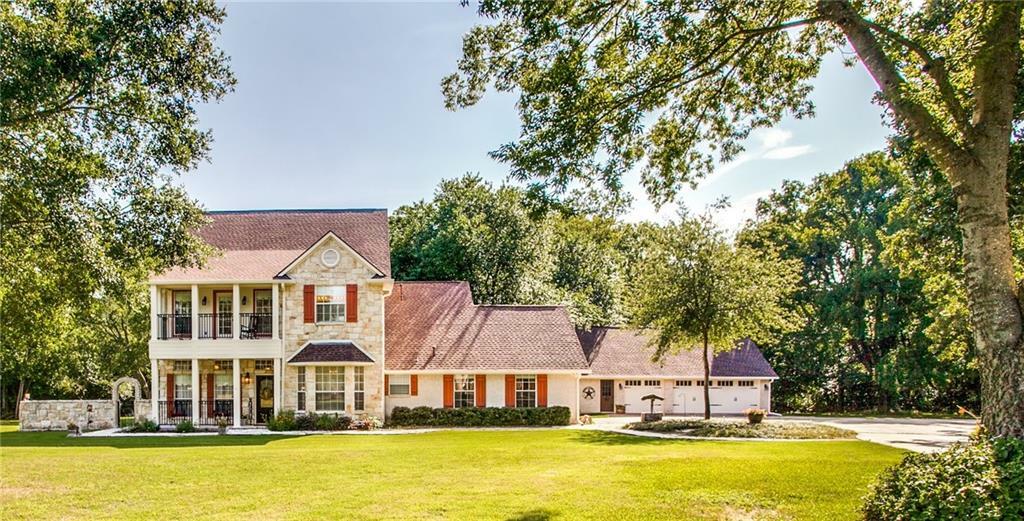 Property Photo: 304 Royal Oaks Drive TX 75402