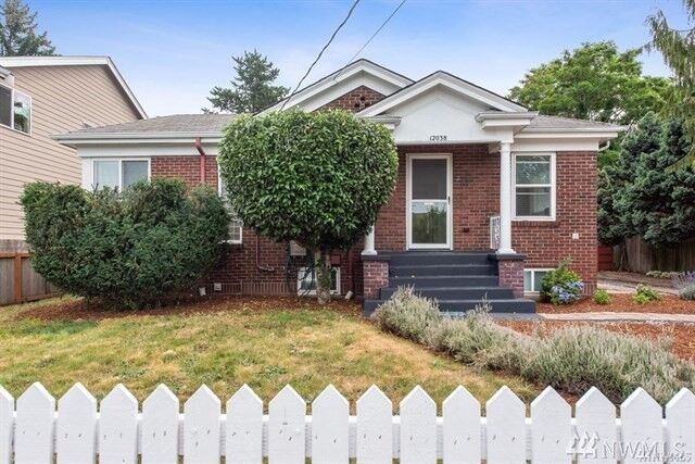 Property Photo: 12038 20th Ave S WA 98168