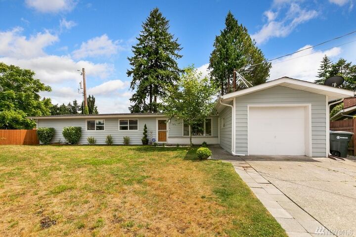 Property Photo: 13824 9th Place S WA 98168