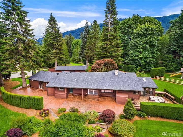 Property Photo:  42010 SE 135th Street  WA 98045 
