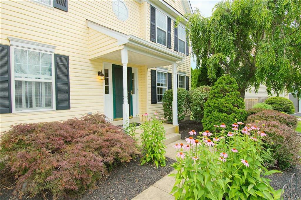 Property Photo:  1109 Bridle Path Drive  PA 18951 