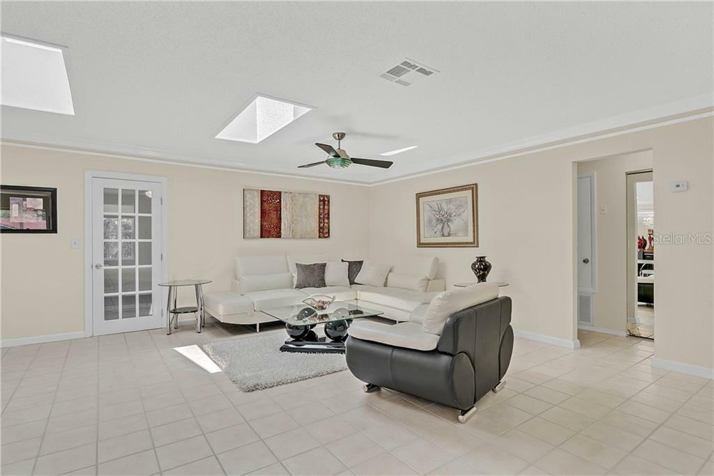 Property Photo:  5132 Gateway Avenue  FL 32821 