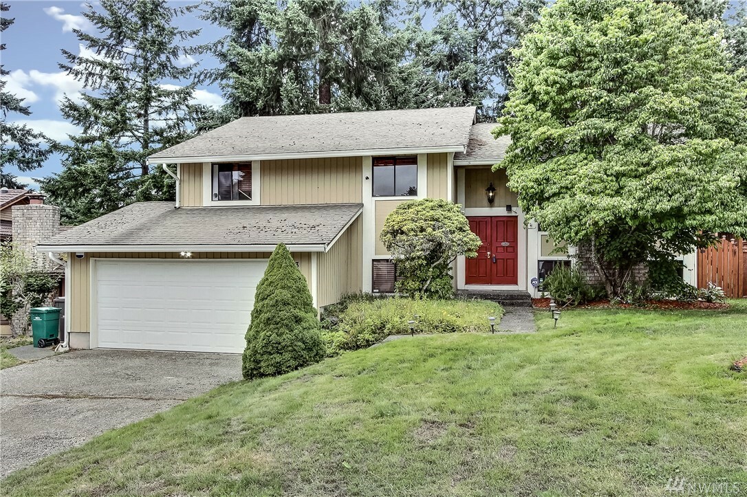 Property Photo: 306 SW 325th Place WA 98023