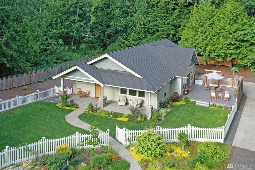 Property Photo: 10566 NE Quiet Valley Lane WA 98110