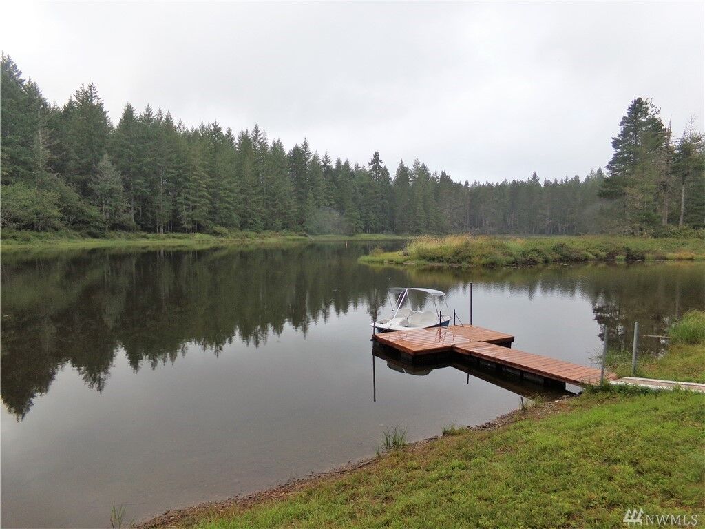 Property Photo:  271 E Sandy Lake Rd  WA 98584 