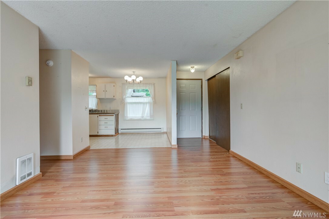 Property Photo: 1415 Iris Lane WA 98229