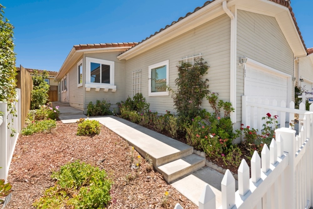 Property Photo: 14955 Avenida Venusto 85 CA 92128